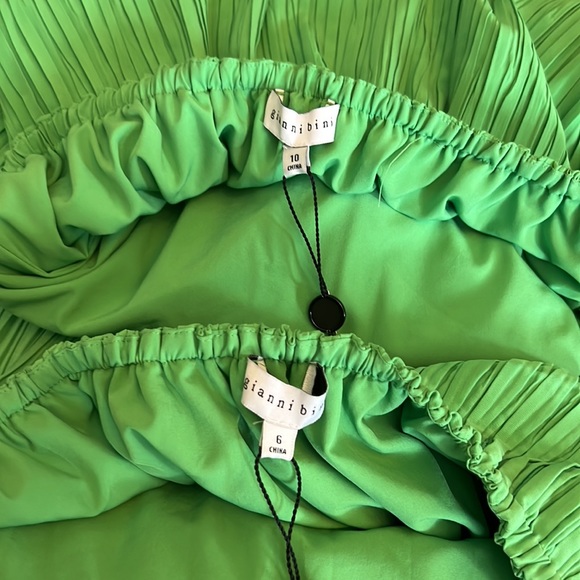 Gianni Bini Sophie Plisse Halter Neck Sheath Dress - Picture 15 of 16